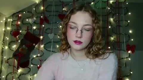 small lily online show from 11-28-25, 06:21