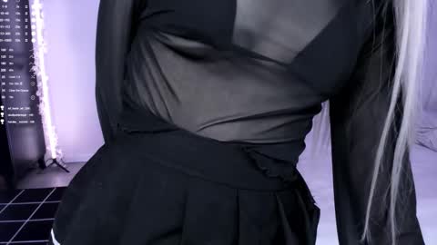 Lily online show from 03-05-25, 12:11