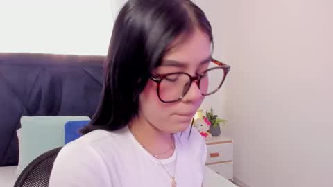 Snapshot of lily_woodz chatting on 02-08-26, 02:53 LilyWoodz online show from 02-08-26, 02:53