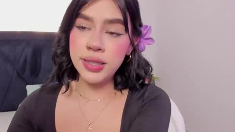 Snapshot of lily_woodz chatting on 02-10-26, 07:07 LilyWoodz online show from 02-10-26, 07:07