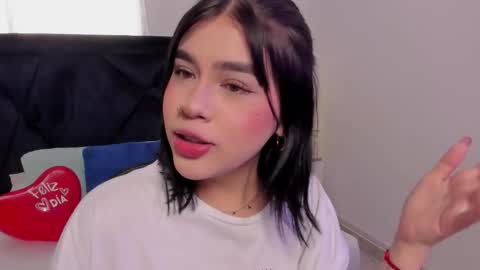 Snapshot of lily_woodz chatting on 02-16-26, 07:10 LilyWoodz online show from 02-16-26, 07:10