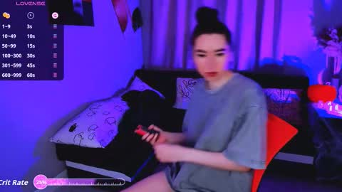 Snapshot of lily_xbaby chatting on 10-23-25, 08:46 LILY online show from 10-23-25, 08:46