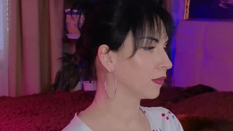 Snapshot of lilyconor chatting on 11-27-25, 08:38 Lily online show from 11-27-25, 08:38