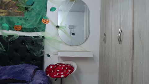 lilyfox23 online show from 10-11-25, 12:32