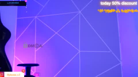 Snapshot of lilylouisee_ chatting on 11-13-25, 04:50 Liliana louise online show from 11-13-25, 04:50