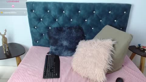 Lili online show from 12-13-24, 06:49