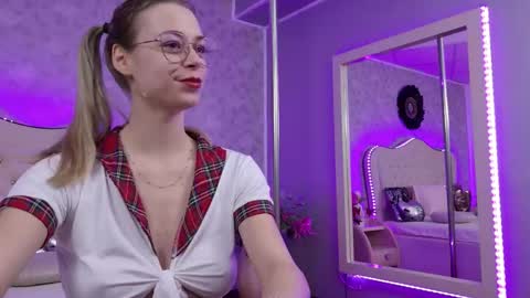      online show from 11-06-25, 04:24