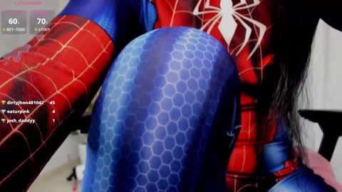 Snapshot of lilyrouse_ chatting on 02-28-25, 05:15 lily help me to collect more cosplay online show from 02-28-25, 05:15