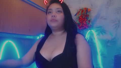 Snapshot of lilyslut143 chatting on 02-09-26, 12:53 lilyslut143 online show from 02-09-26, 12:53