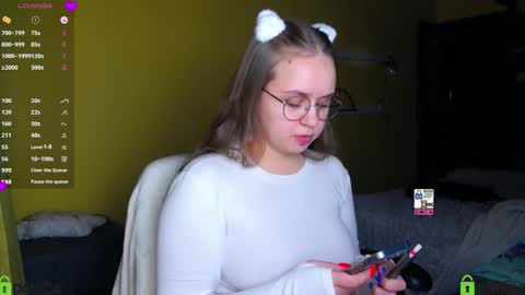 Lily online show from 11-26-25, 07:48