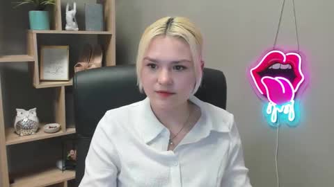 Lily online show from 02-27-26, 04:29