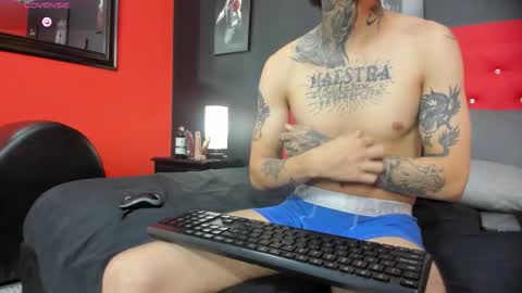 Lilythadam online show from 12-19-25, 07:54