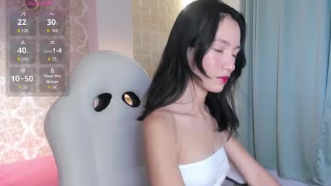 lilythea_ online show from 09-17-25, 08:43