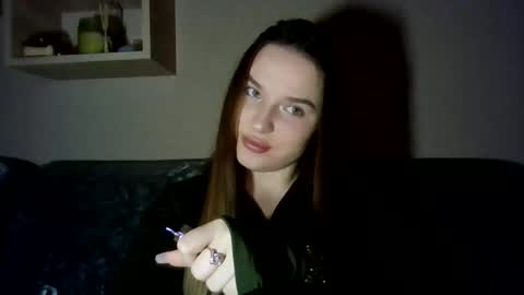 Snapshot of lilyygray chatting on 10-25-25, 09:50 LilyyGray online show from 10-25-25, 09:50
