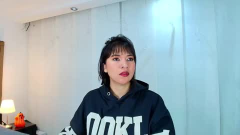  Lina Bedoya  online show from 10-16-25, 11:33