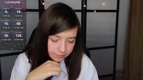 Lina online show from 10-28-25, 01:31