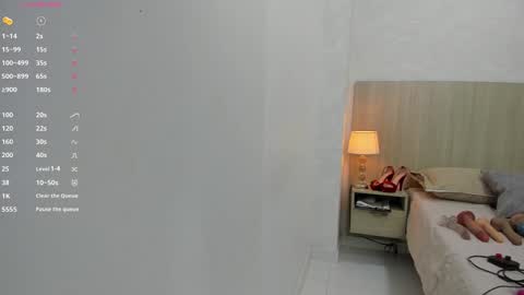 Snapshot of lina_garcia chatting on 02-08-25, 11:55 online show from 02-08-25, 11:55