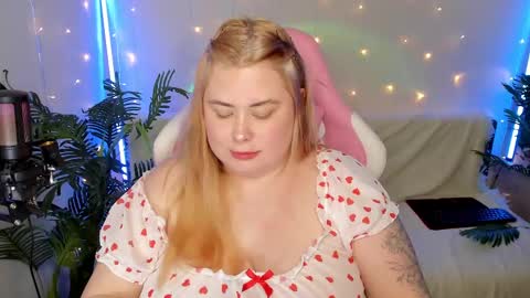 lina_linx online show from 01-16-25, 09:40