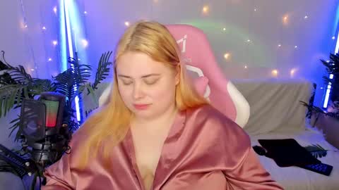 lina_linx online show from 01-20-25, 09:22