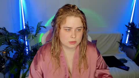lina_linx online show from 01-26-25, 06:16