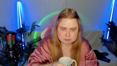 lina_linx online show from 01-26-25, 09:18