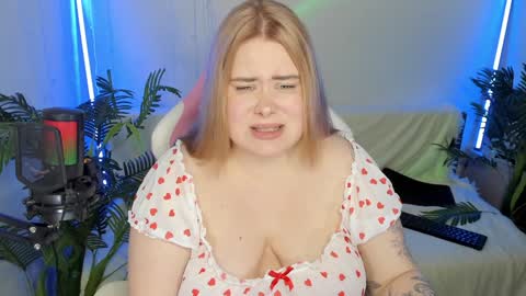 lina_linx online show from 02-03-25, 07:21