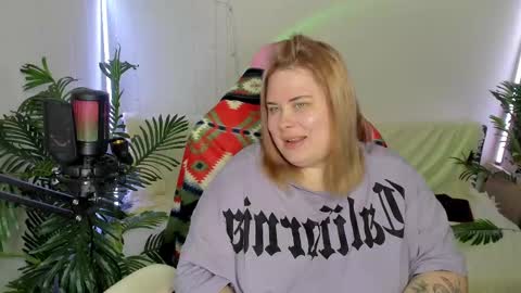 lina_linx online show from 02-10-25, 08:31