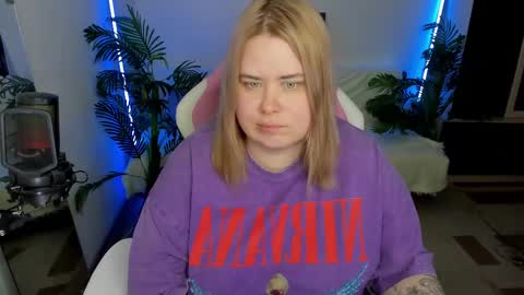 lina_linx online show from 02-16-25, 09:38