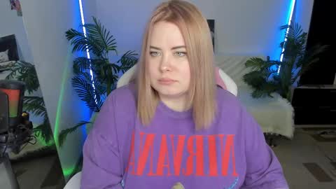 lina_linx online show from 02-22-25, 09:37