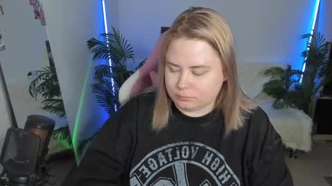 lina_linx online show from 03-01-25, 08:53