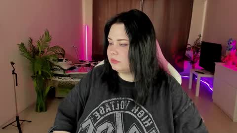 lina_linx online show from 09-15-25, 06:57