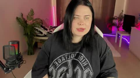 lina_linx online show from 09-19-25, 07:10