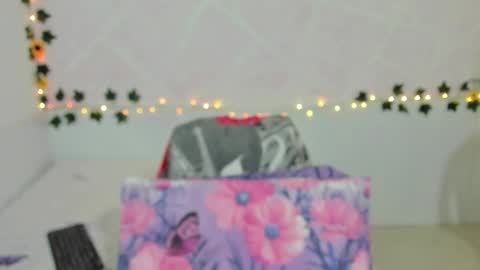 LINA SANCHEZ online show from 10-29-25, 01:13