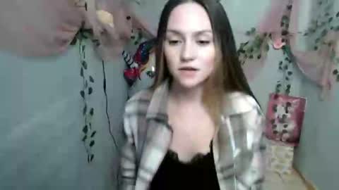 Lina online show from 12-06-24, 08:37