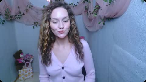 Lina online show from 12-14-24, 09:40