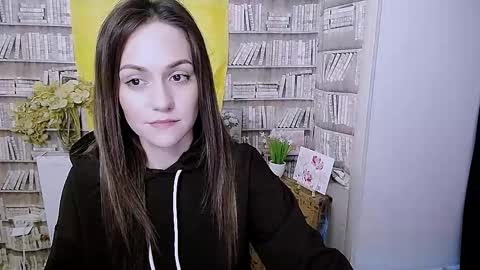 Lina online show from 10-13-25, 05:29