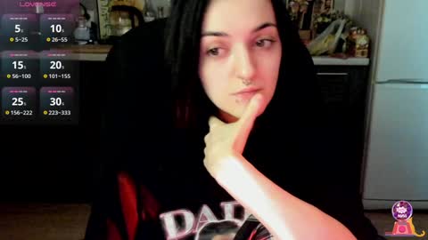 Snapshot of lina_tyaan chatting on 02-06-25, 07:45 Lina 3 1715622743 online show from 02-06-25, 07:45