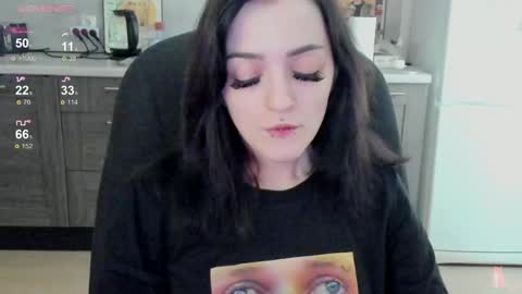 Snapshot of lina_tyaan chatting on 09-12-25, 07:08 Lina 3 1715622743 online show from 09-12-25, 07:08