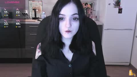 Snapshot of lina_tyaan chatting on 11-25-25, 07:52 Lina 3 1715622743 online show from 11-25-25, 07:52