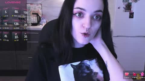 Snapshot of lina_tyaan chatting on 11-28-25, 08:39 Lina 3 1715622743 online show from 11-28-25, 08:39