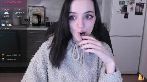 Snapshot of lina_tyaan chatting on 01-05-26, 05:27 Lina 3 1715622743 online show from 01-05-26, 05:27