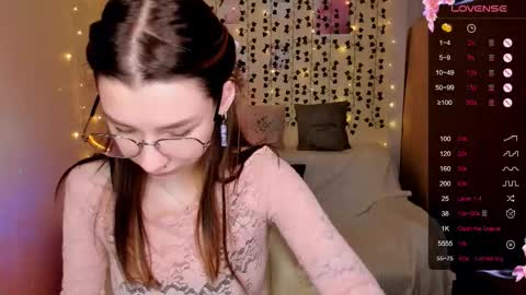 Lina online show from 11-24-25, 08:14