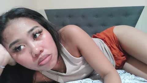 LinaDebie online show from 11-25-25, 03:06