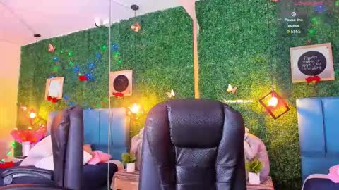 Snapshot of linagh chatting on 12-02-25, 11:26 Lina online show from 12-02-25, 11:26