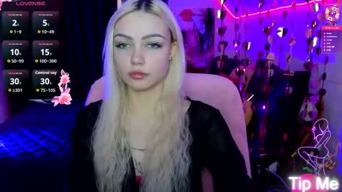 Snapshot of linalirian chatting on 02-18-26, 10:11 I am Lina online show from 02-18-26, 10:11