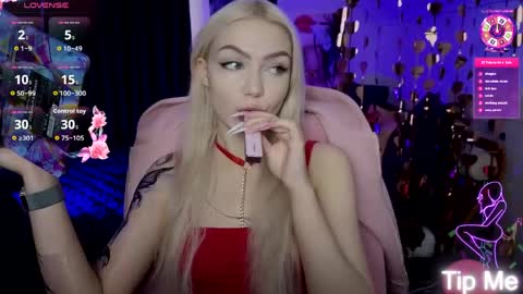 Snapshot of linalirian chatting on 03-25-26, 10:21 I am Lina online show from 03-25-26, 10:21