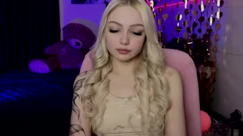 Snapshot of linalirian chatting on 04-04-26, 09:07 I am Lina online show from 04-04-26, 09:07