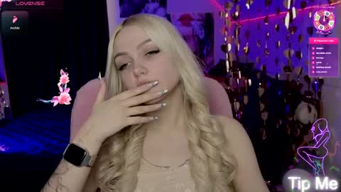 Snapshot of linalirian chatting on 04-08-26, 10:04 I am Lina online show from 04-08-26, 10:04