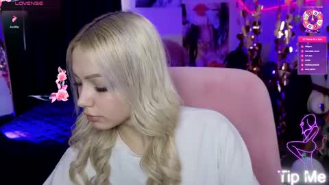 Snapshot of linalirian chatting on 04-13-26, 08:09 I am Lina online show from 04-13-26, 08:09