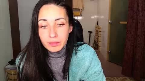 LinaLivee online show from 10-24-25, 09:55